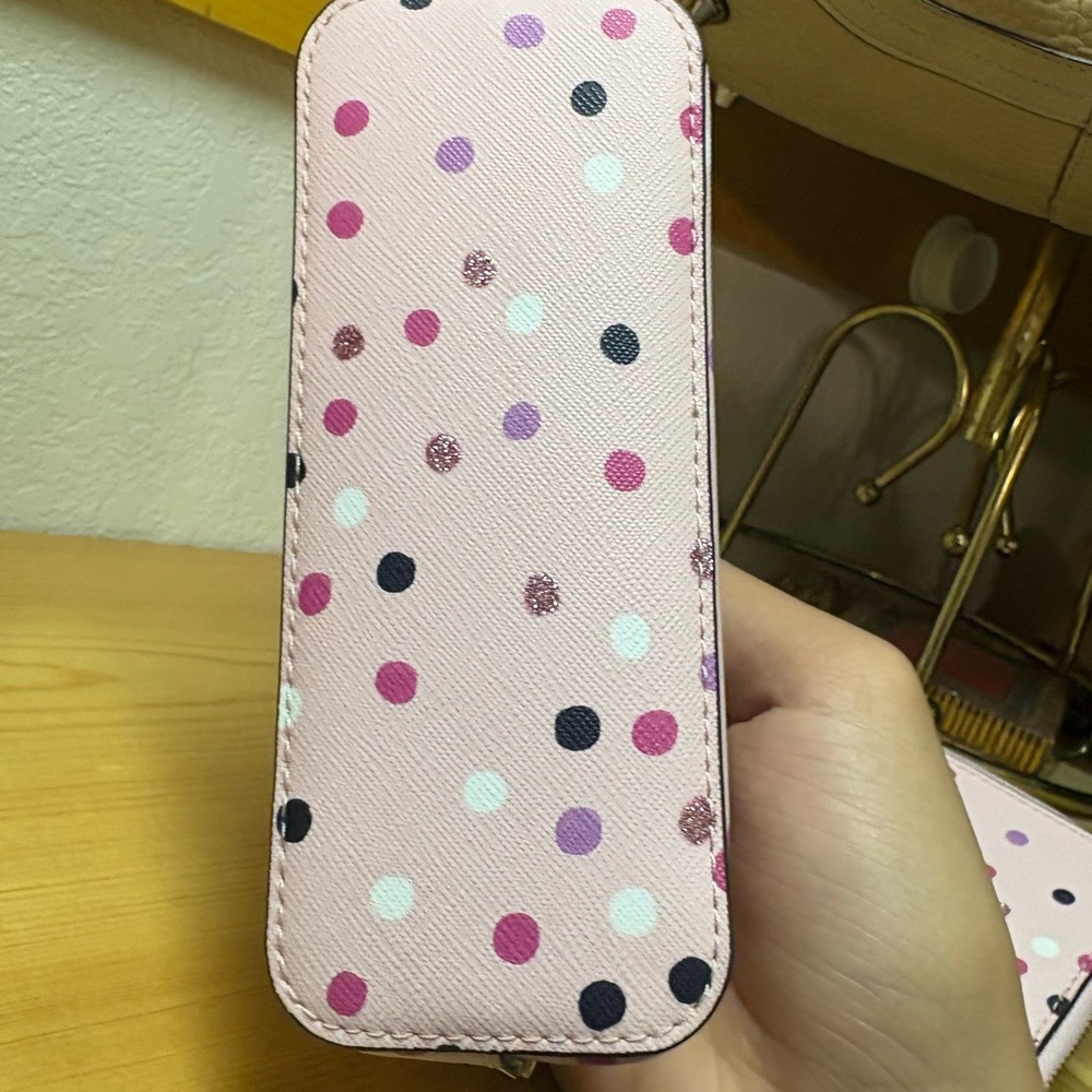 Very unique Kate spade pouch with glitter - Picture 3 of 6